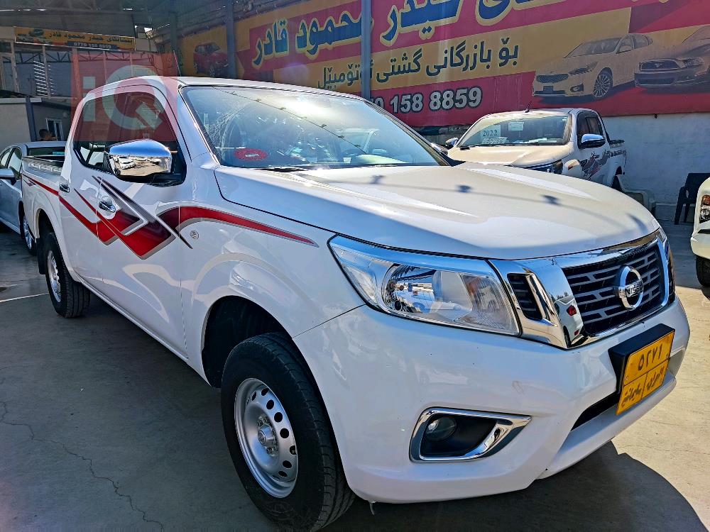 نيسان نافارا